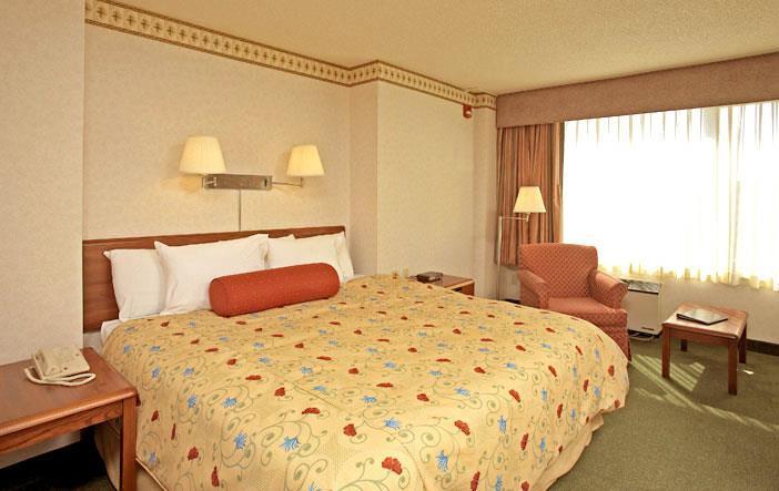 Kahler Inn And Suites Рочестер Номер фото